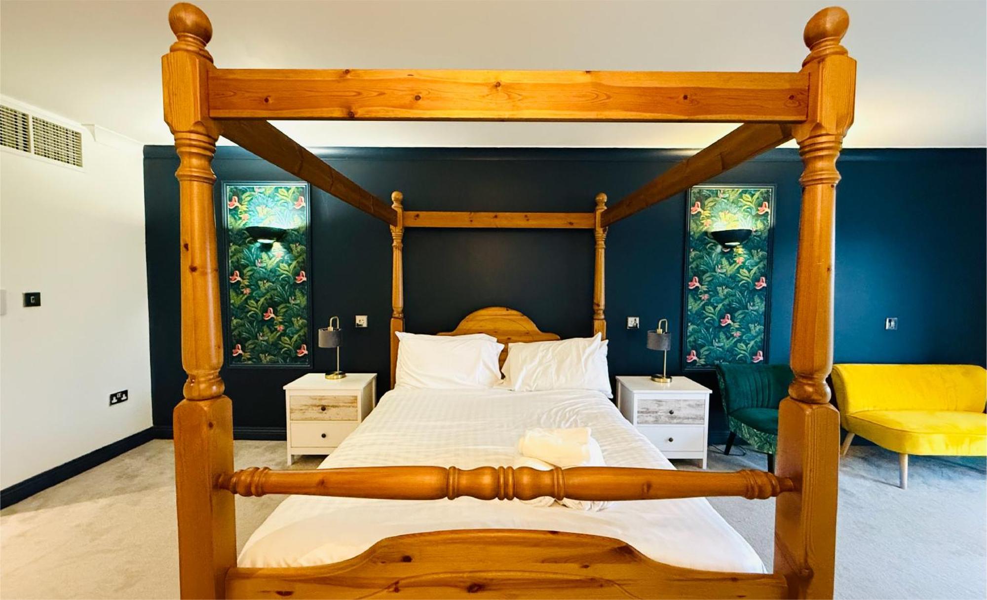 Hustyns Hotel Saint Wenn エクステリア 写真