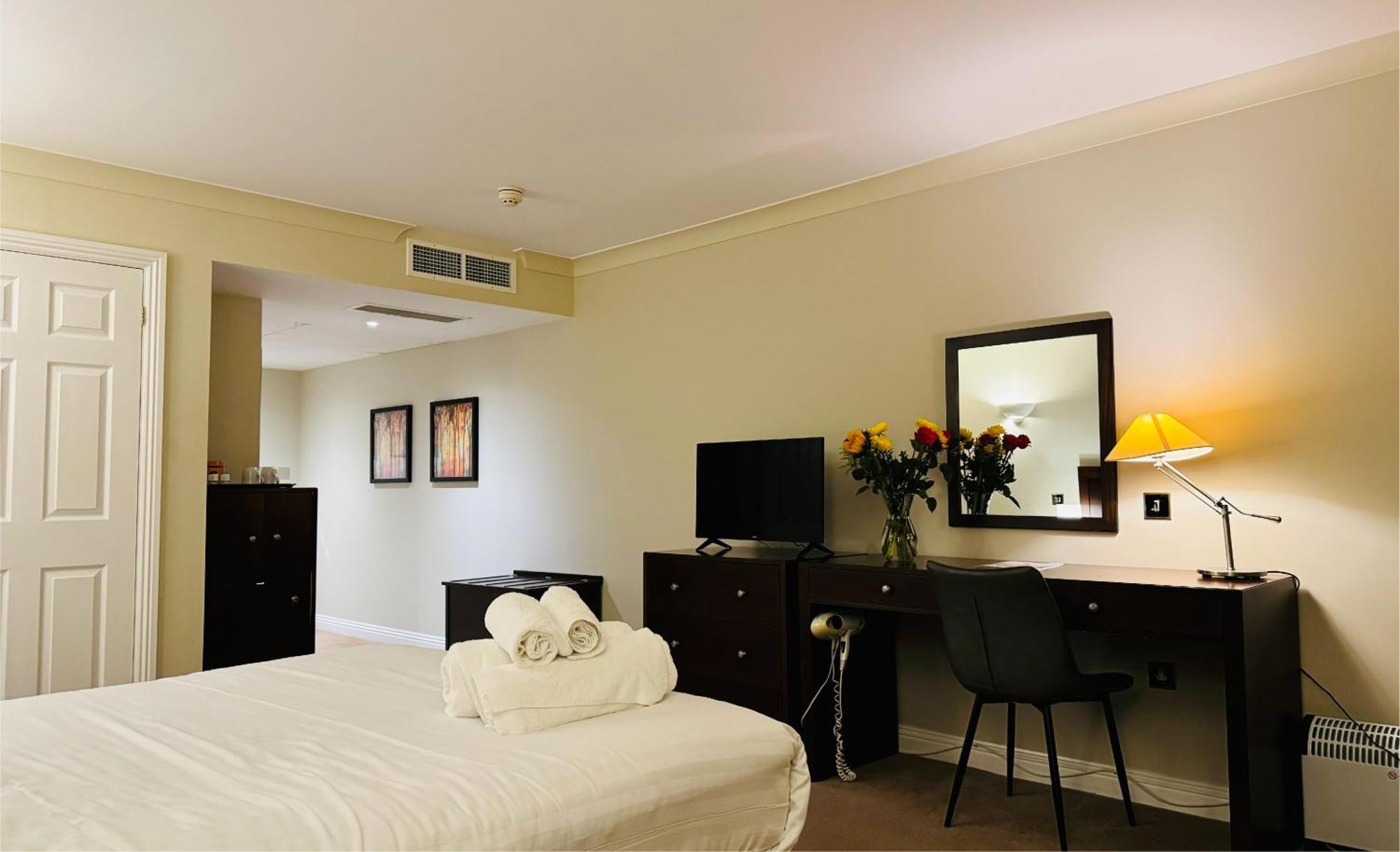 Hustyns Hotel Saint Wenn エクステリア 写真