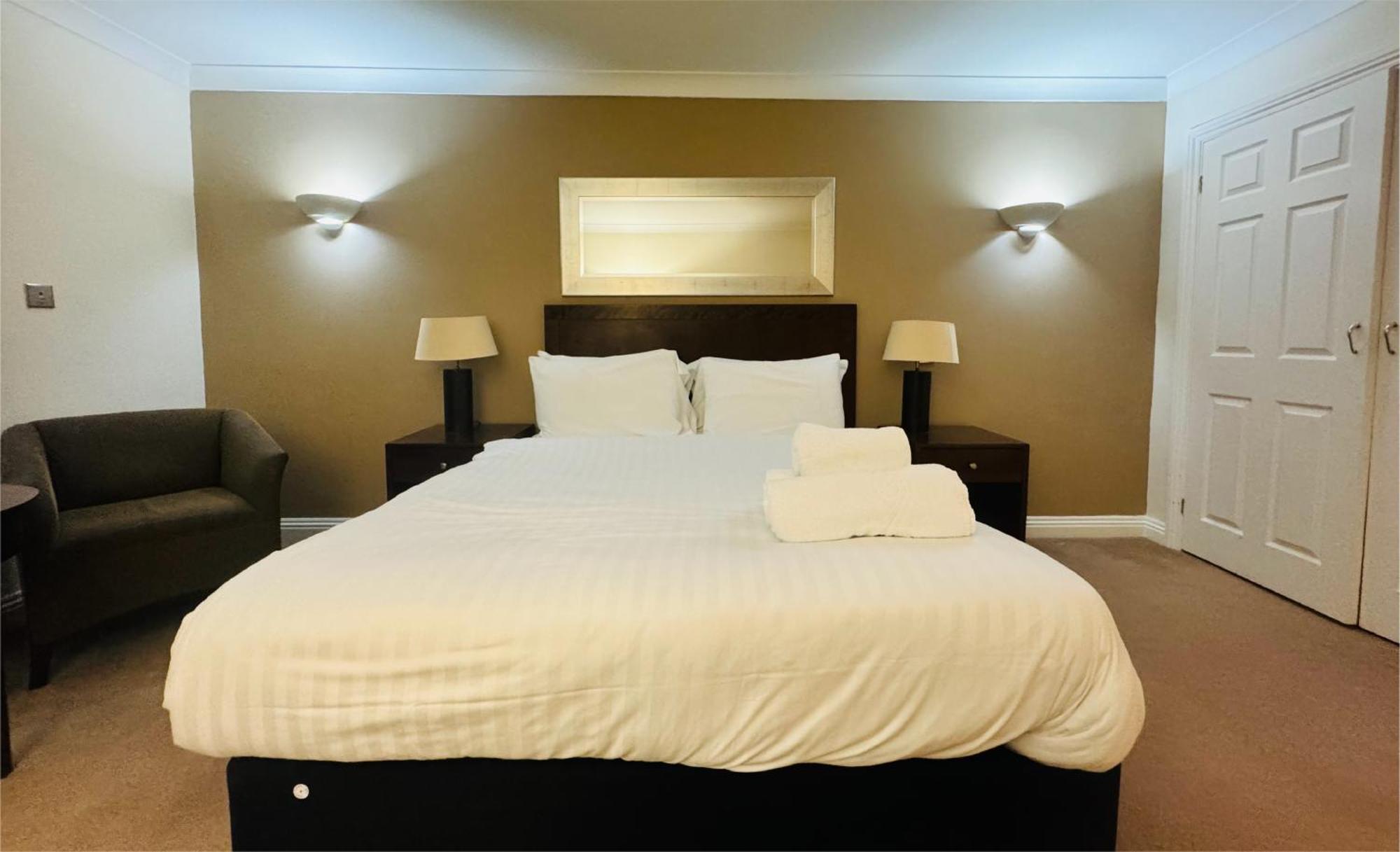 Hustyns Hotel Saint Wenn エクステリア 写真