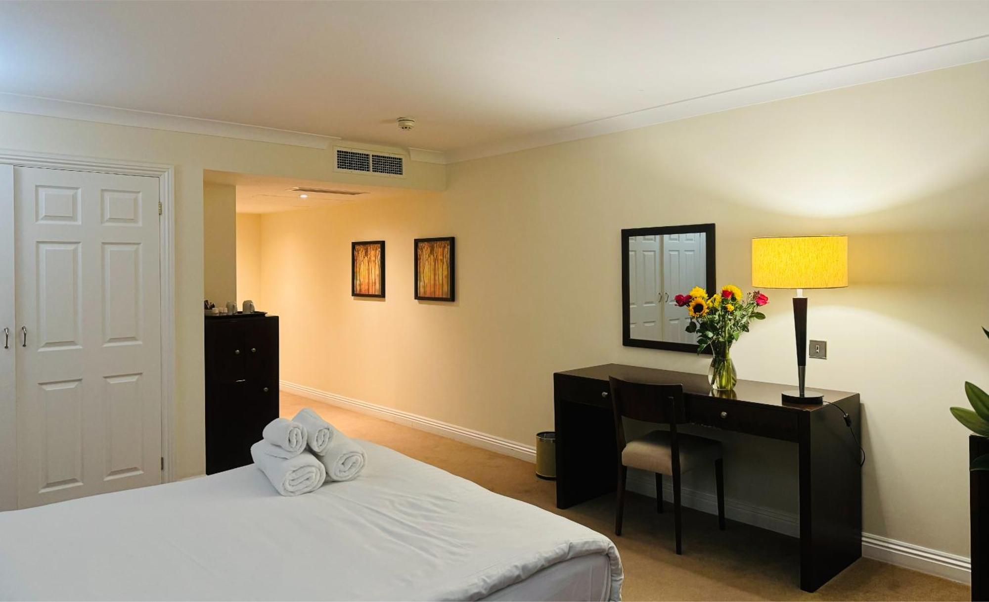 Hustyns Hotel Saint Wenn エクステリア 写真