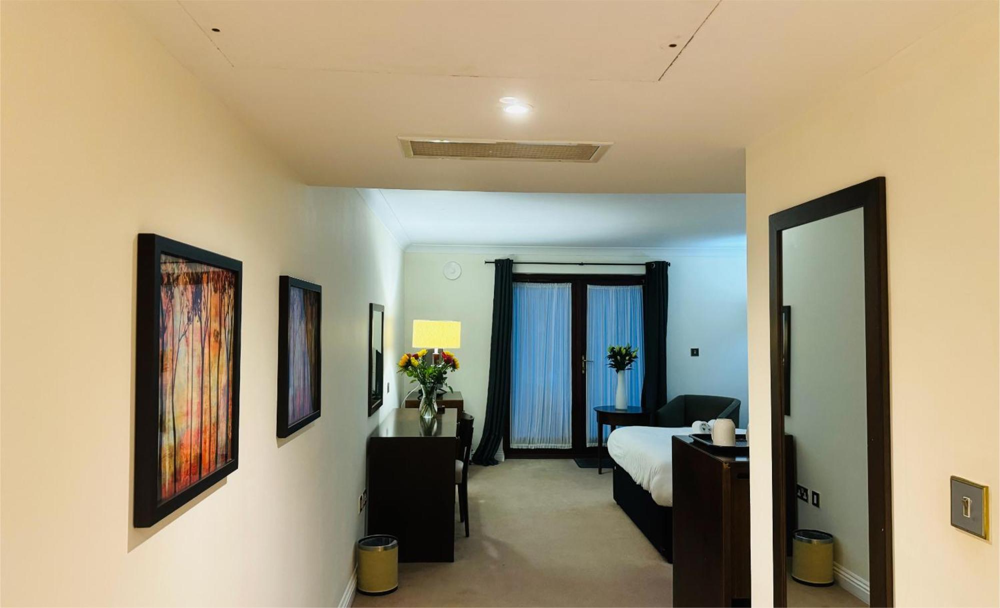 Hustyns Hotel Saint Wenn エクステリア 写真