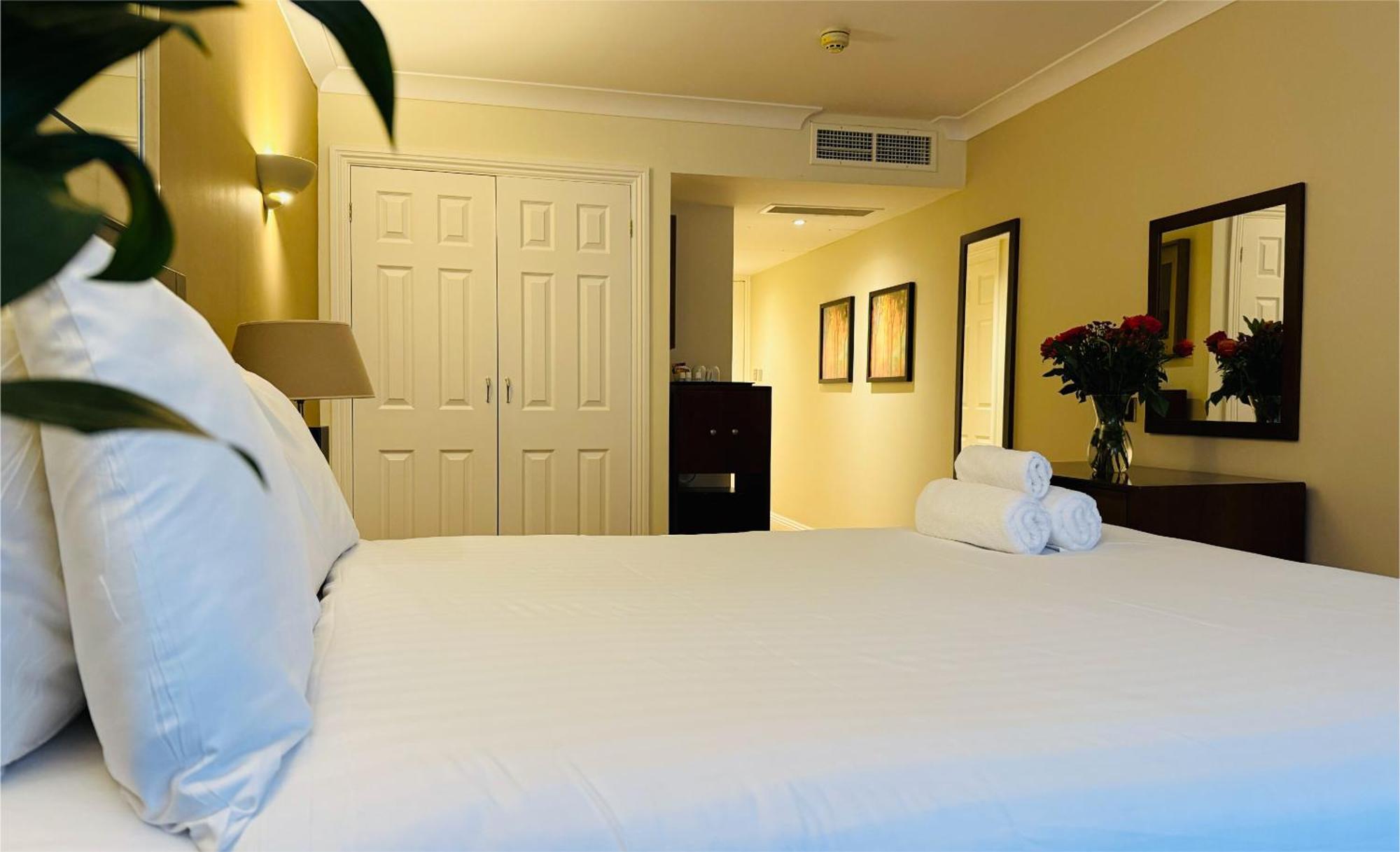 Hustyns Hotel Saint Wenn エクステリア 写真