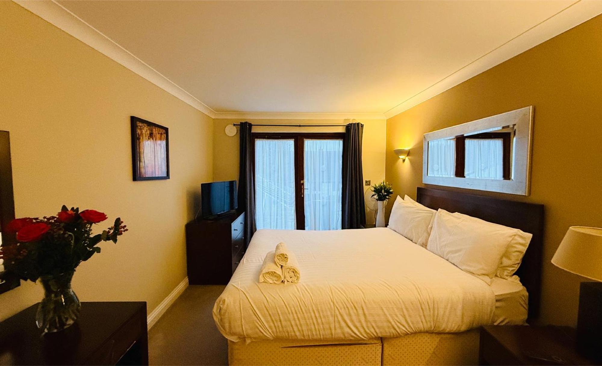Hustyns Hotel Saint Wenn エクステリア 写真