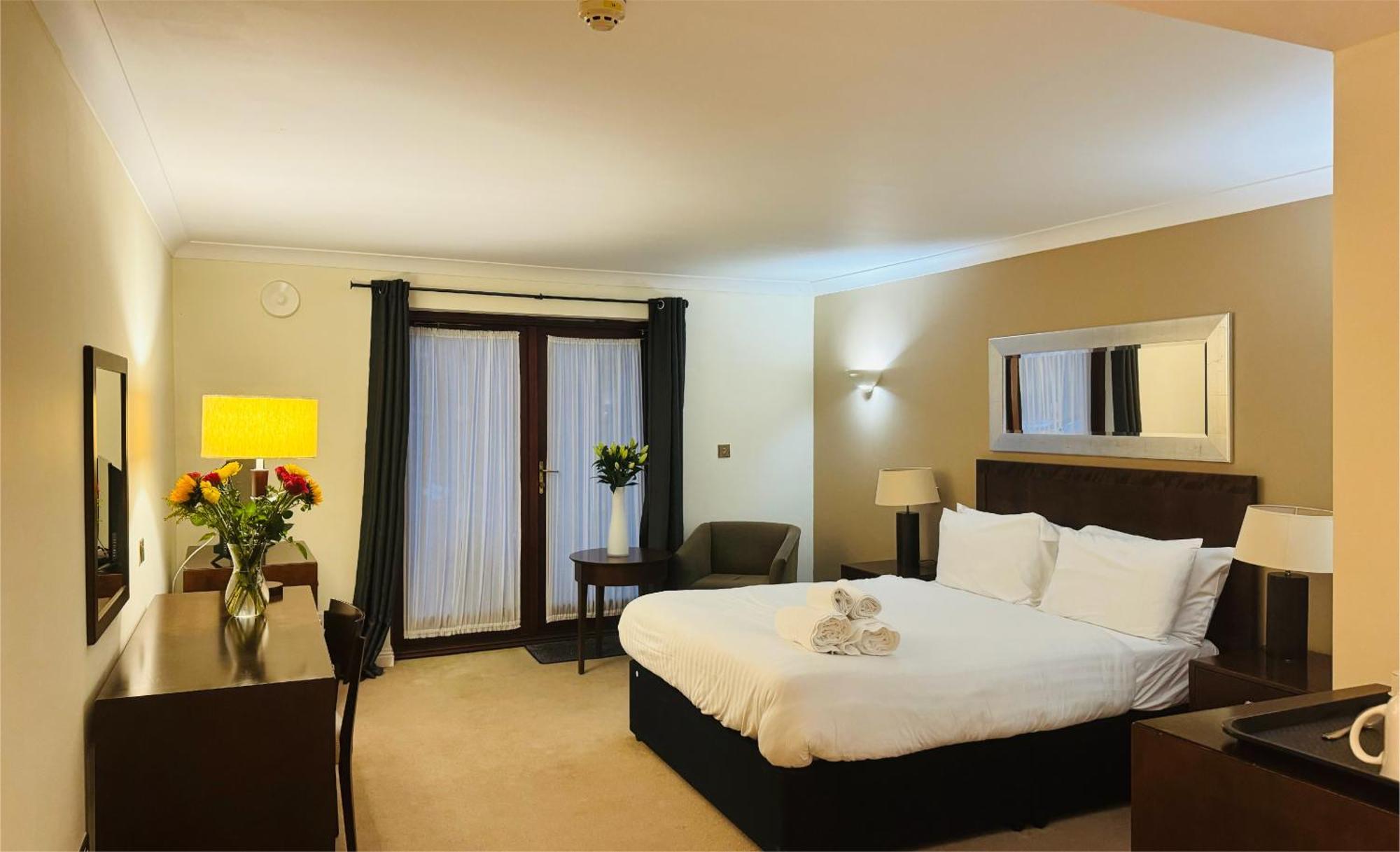 Hustyns Hotel Saint Wenn エクステリア 写真