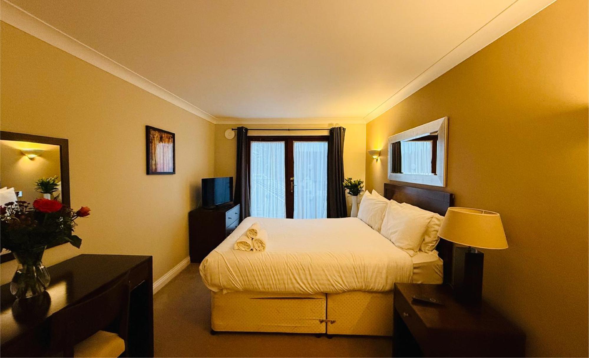 Hustyns Hotel Saint Wenn エクステリア 写真