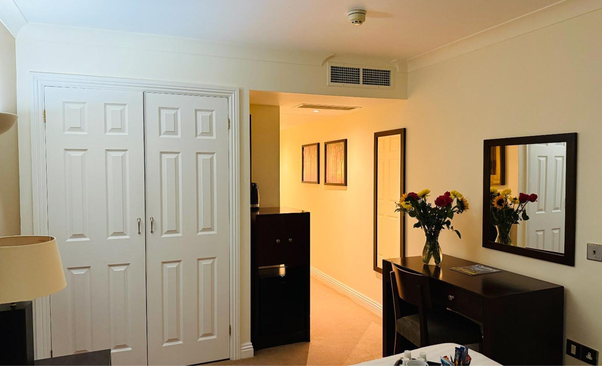 Hustyns Hotel Saint Wenn エクステリア 写真