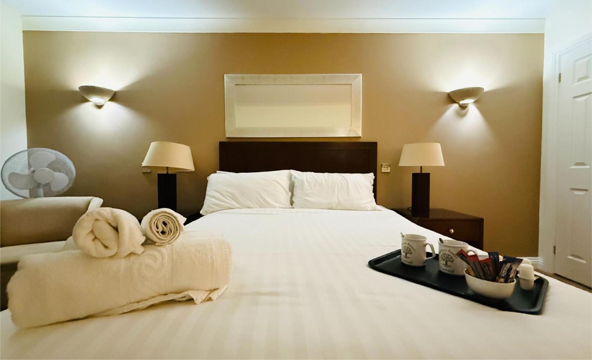 Hustyns Hotel Saint Wenn エクステリア 写真