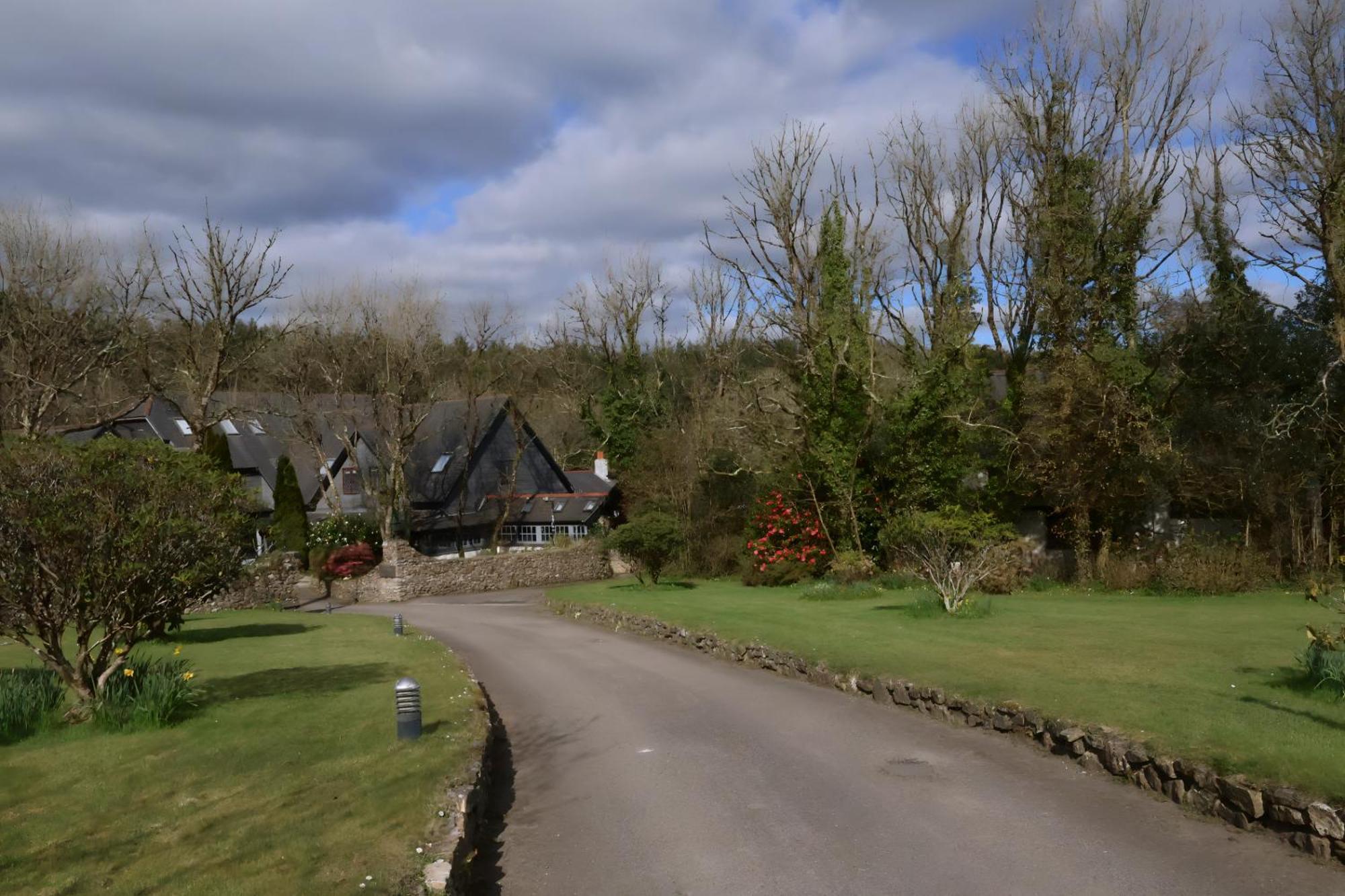 Hustyns Hotel Saint Wenn エクステリア 写真