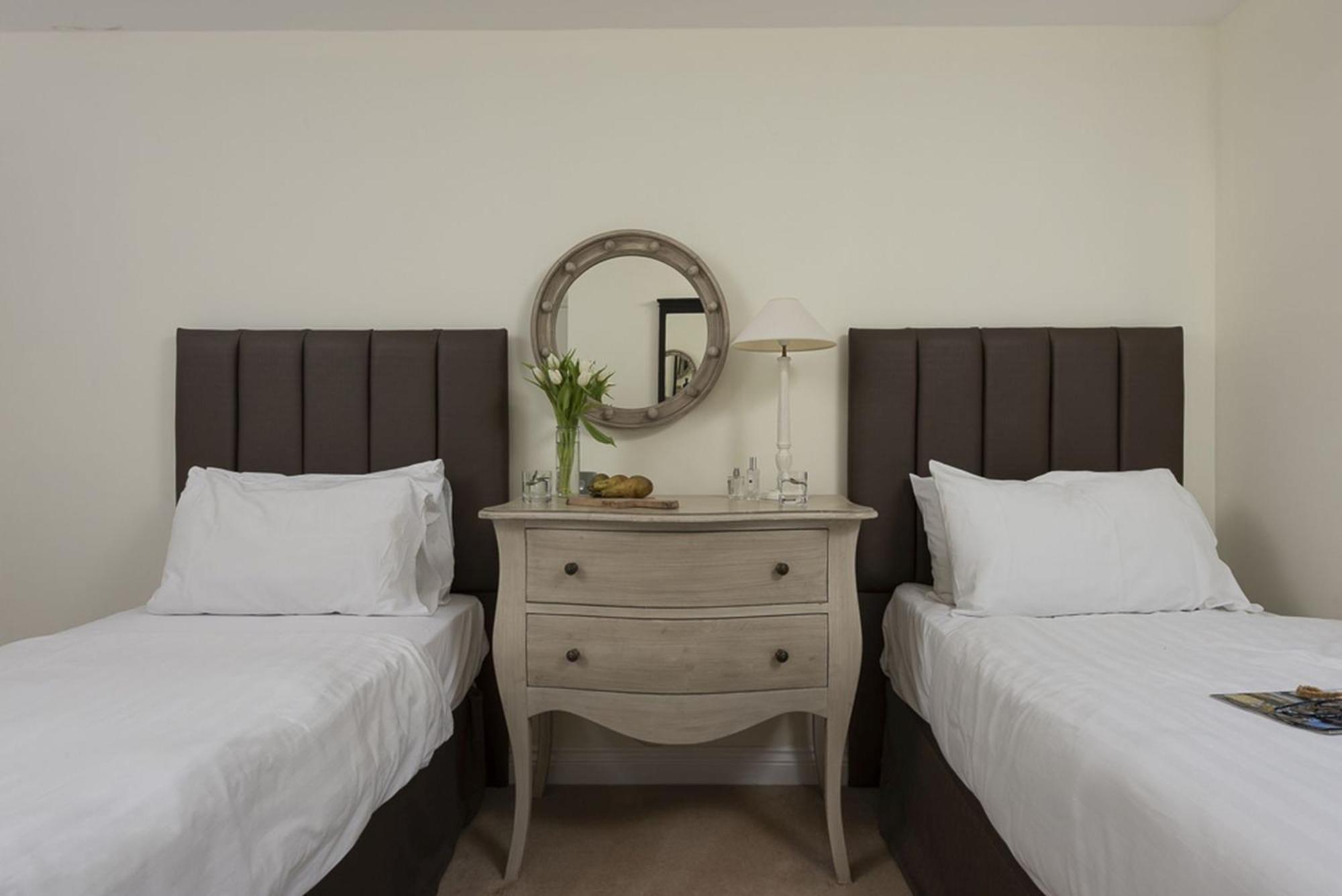 Hustyns Hotel Saint Wenn エクステリア 写真